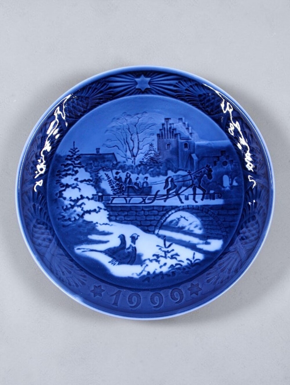 Royal Copenhagen 1999 The Sleigh Ride Annual Christmas Plate Denmark - Picture 1 of 8